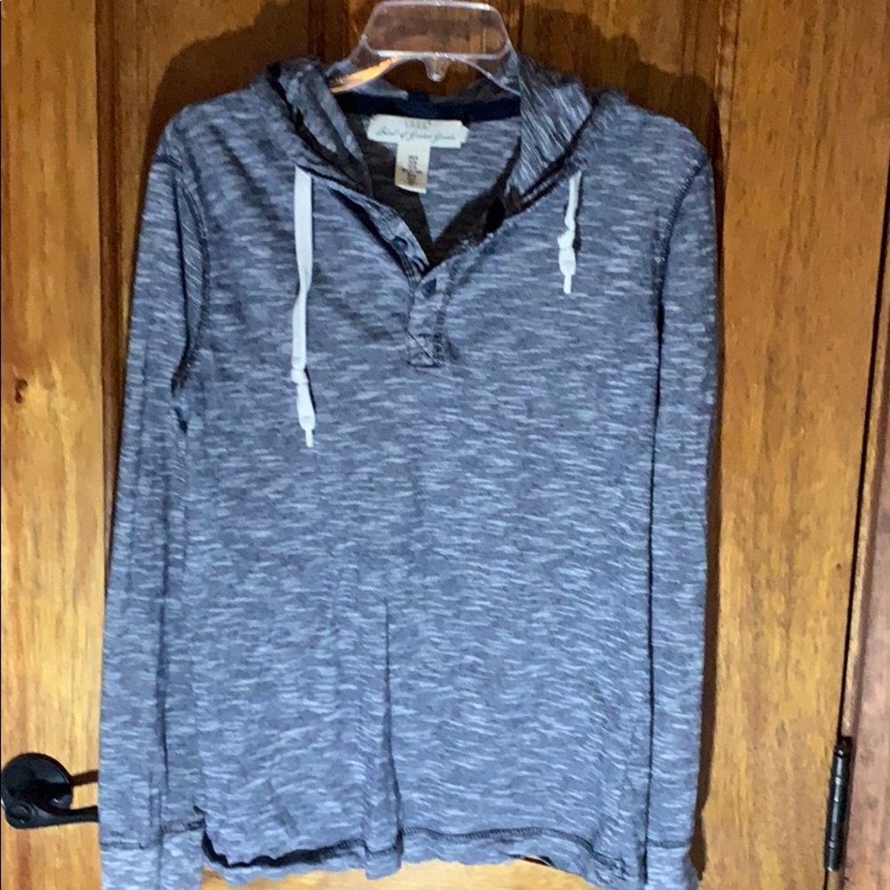 Men’s H & M long sleeve hooded T-shirt